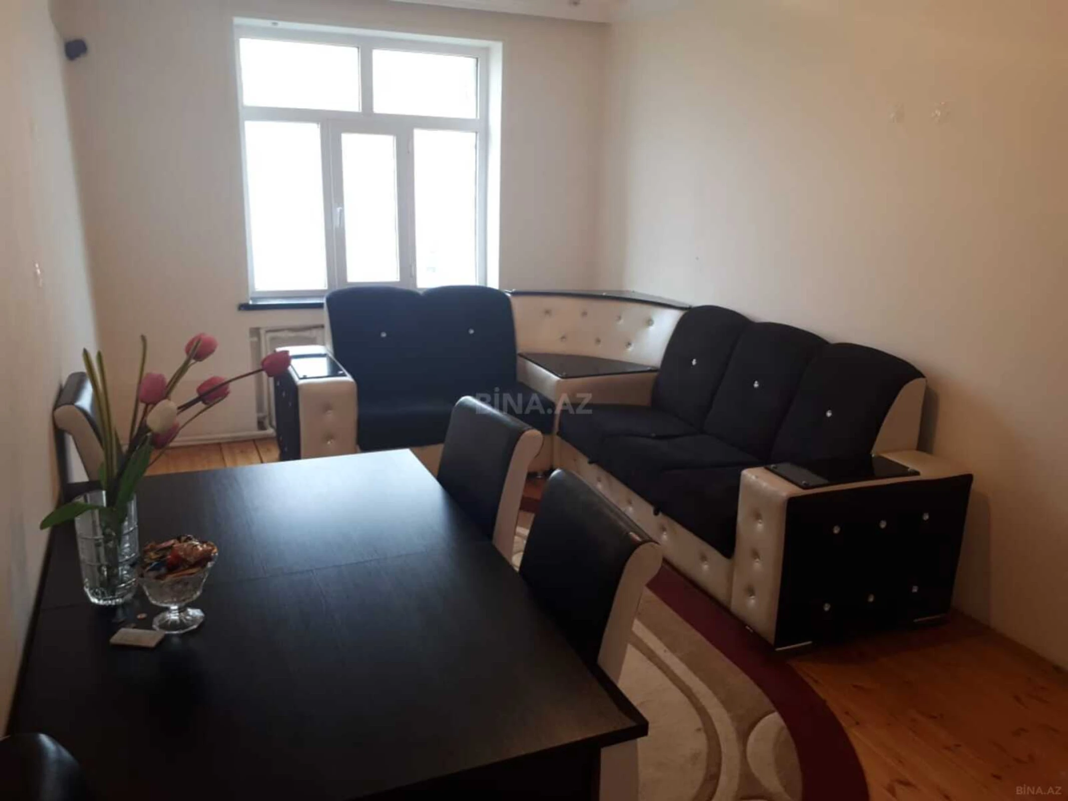 Kirayə verilir 2 otaqlı mənzil 65 m²