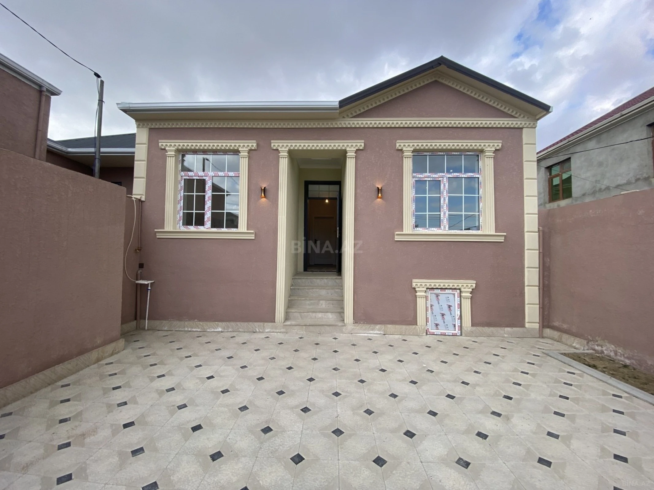 Satılır 3 otaqlı həyət evi 80 m²