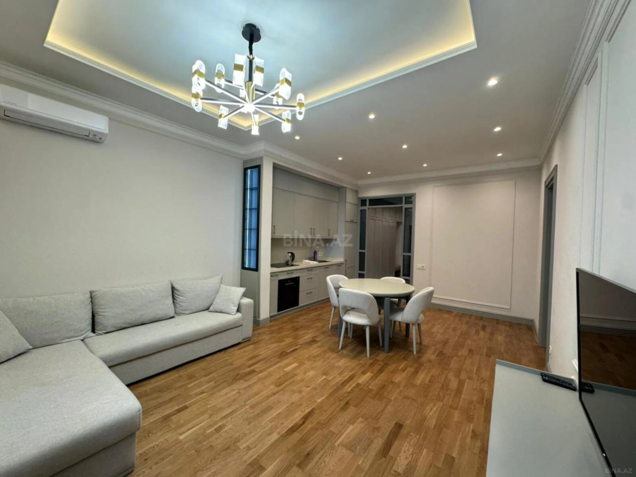 Kirayə verilir 2 otaqlı mənzil 86.2 m²