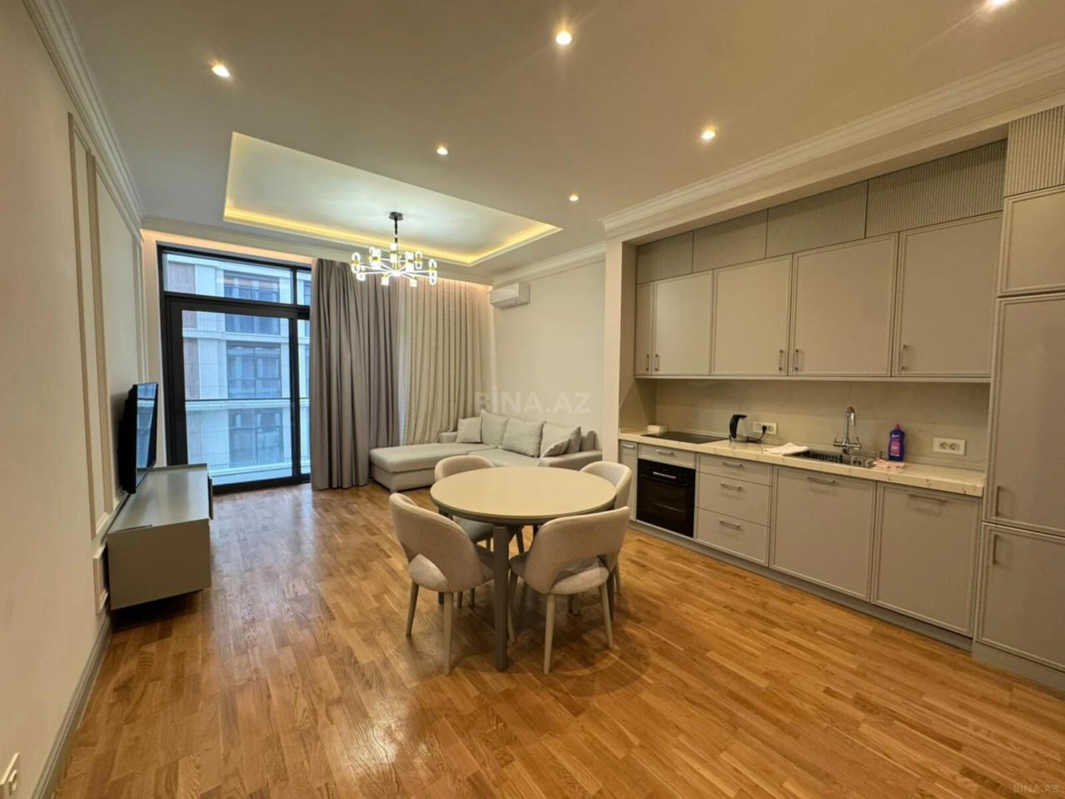 Kirayə verilir 2 otaqlı mənzil 86.2 m²