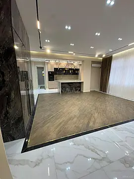 Satılır 2 otaqlı mənzil 107 m²