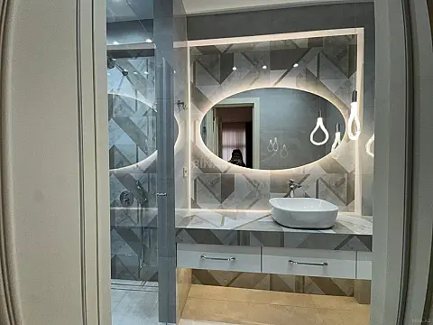 Satılır 2 otaqlı mənzil 107 m²