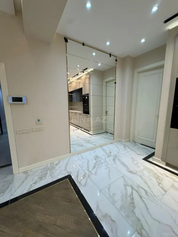 Satılır 2 otaqlı mənzil 107 m²