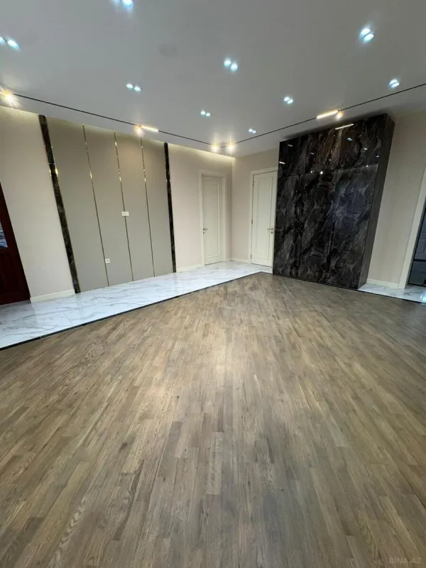 Satılır 2 otaqlı mənzil 107 m²