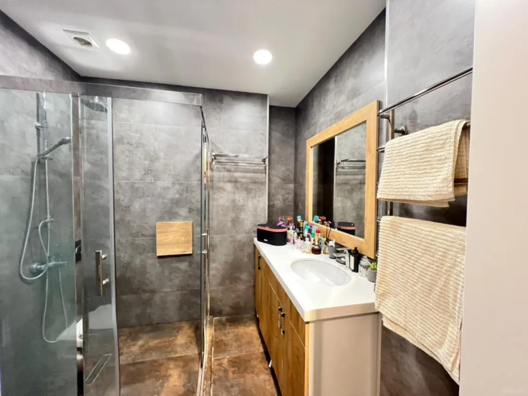 Satılır 1 otaqlı mənzil 50 m²