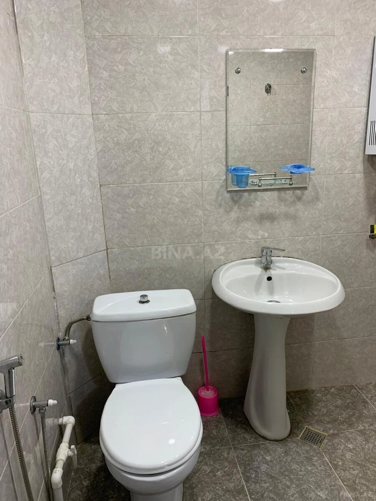 Kirayə verilir 2 otaqlı mənzil 50 m²