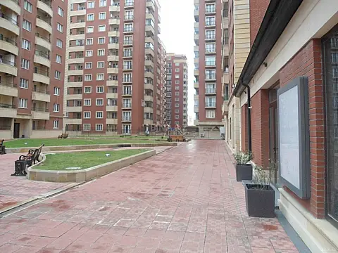 Satılır 3 otaqlı mənzil 140 m²