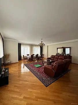 Satılır 4 otaqlı mənzil 190 m² — Bakı, Nizami 4 otaq 190.00 m²