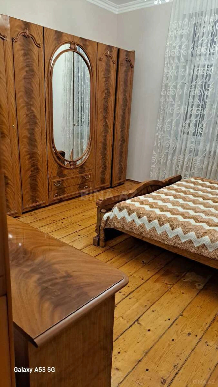 Kirayə verilir 2 otaqlı mənzil 70 m²