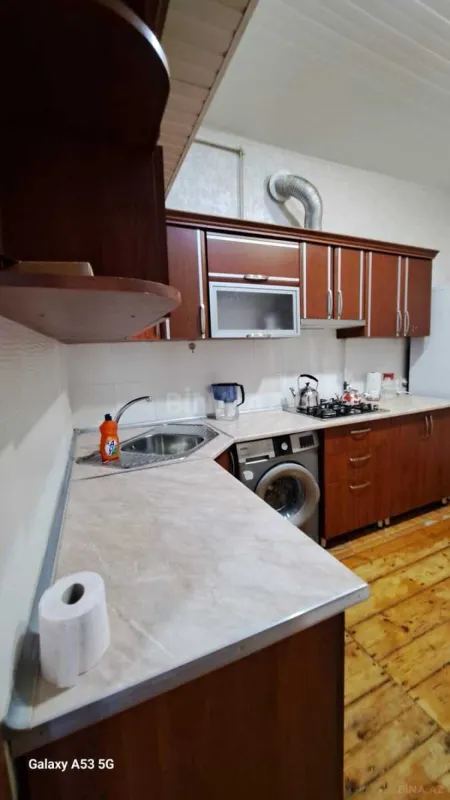 Kirayə verilir 2 otaqlı mənzil 70 m²
