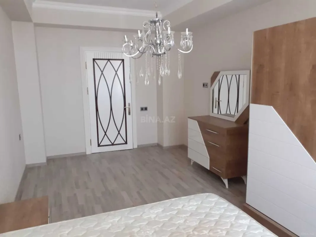 Kirayə verilir 3 otaqlı mənzil 105 m²