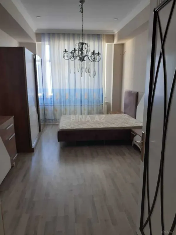 Kirayə verilir 3 otaqlı mənzil 105 m²