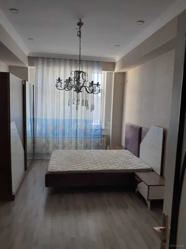 Kirayə verilir 3 otaqlı mənzil 105 m²