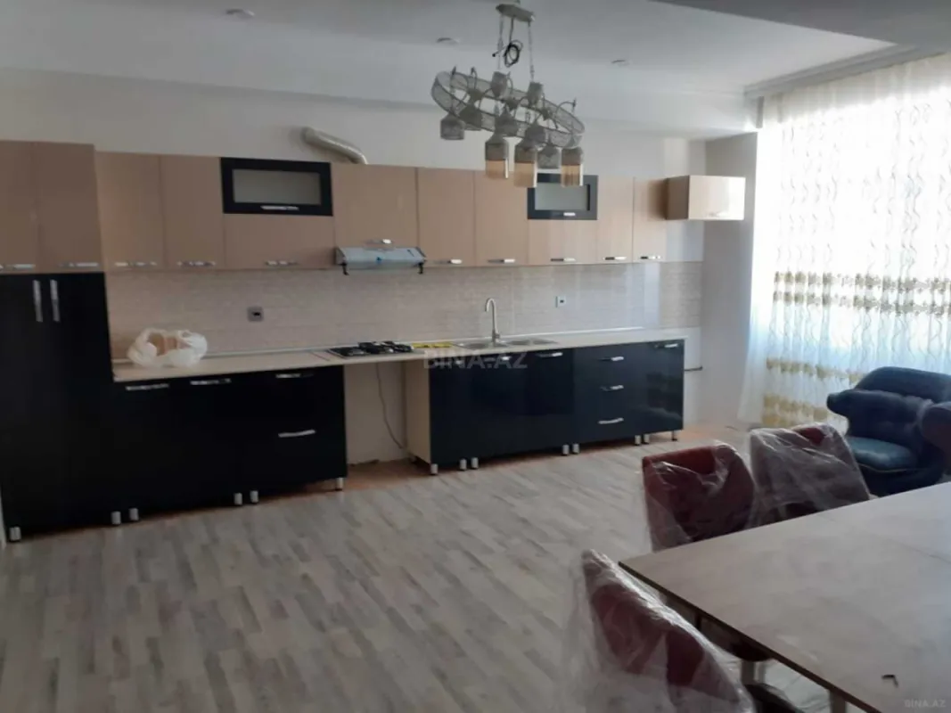Kirayə verilir 3 otaqlı mənzil 105 m²