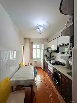 Satılır 2 otaqlı mənzil 57 m²