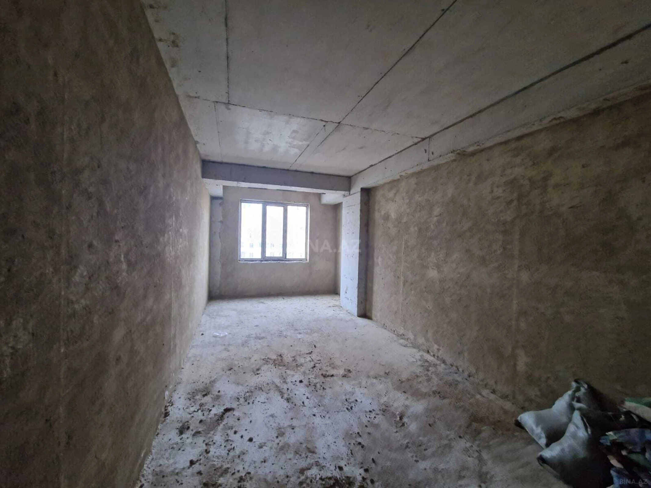 Satılır 3 otaqlı mənzil 146 m²