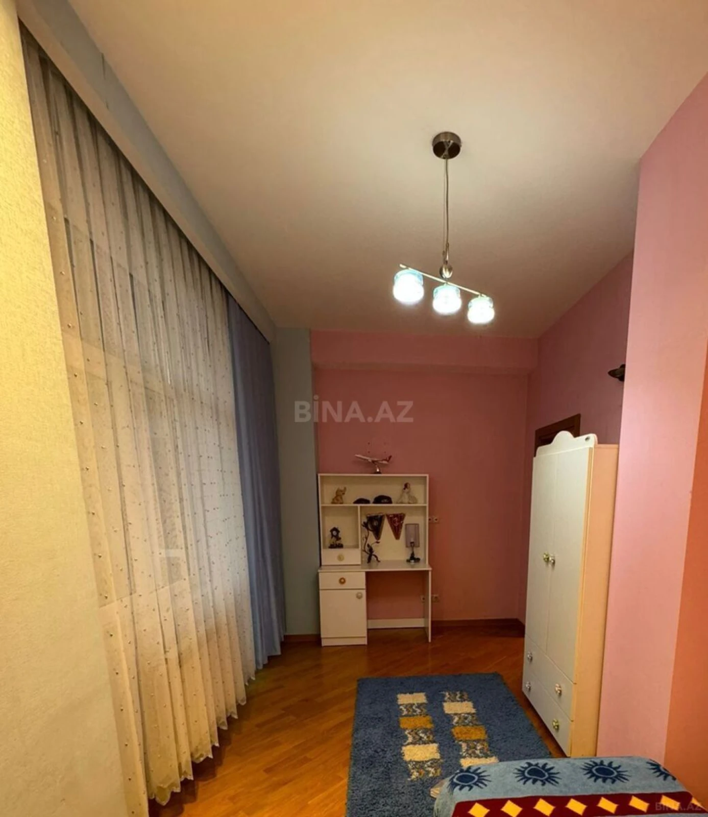 Satılır 3 otaqlı mənzil 112 m²