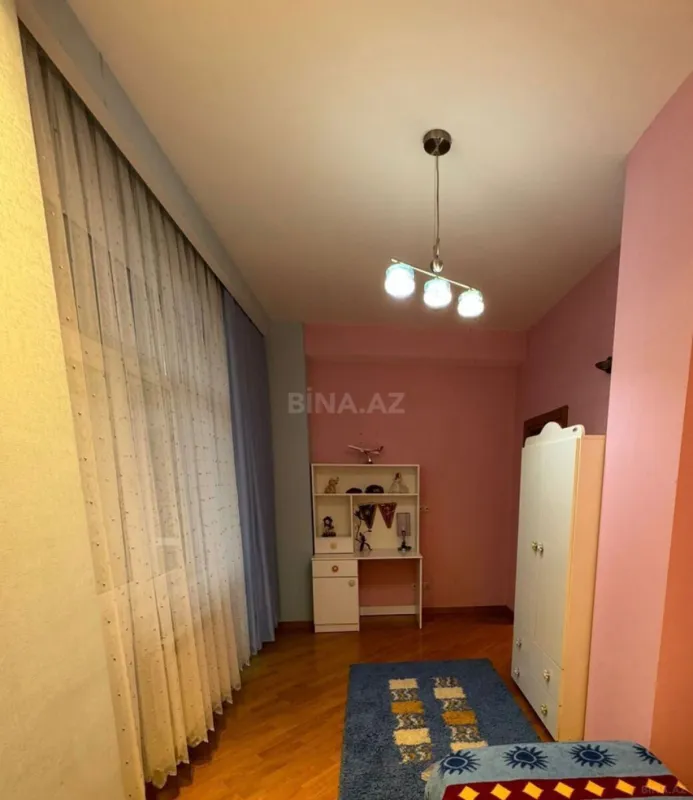 Satılır 3 otaqlı mənzil 112 m²