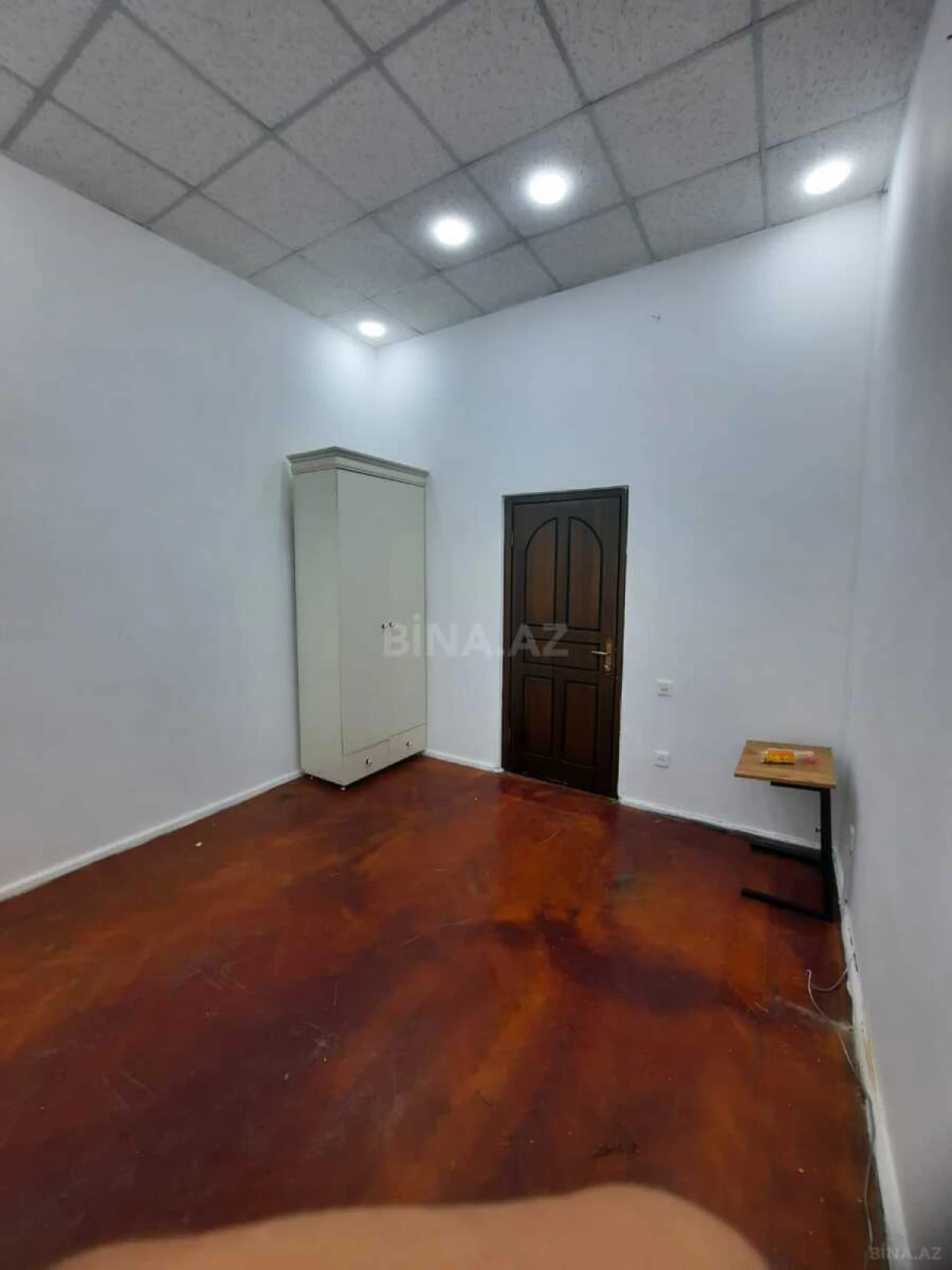 Kirayə verilir 1 otaqlı ofis 15 m²
