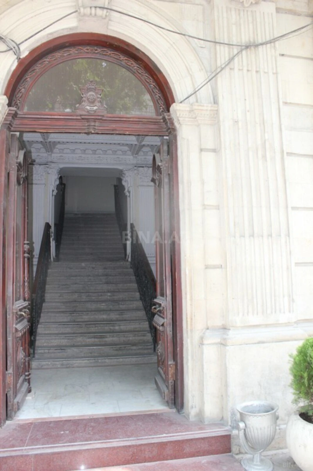 Kirayə verilir 1 otaqlı ofis 15 m²