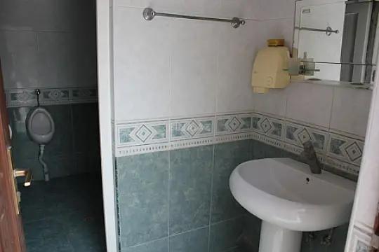 Kirayə verilir 1 otaqlı ofis 15 m²