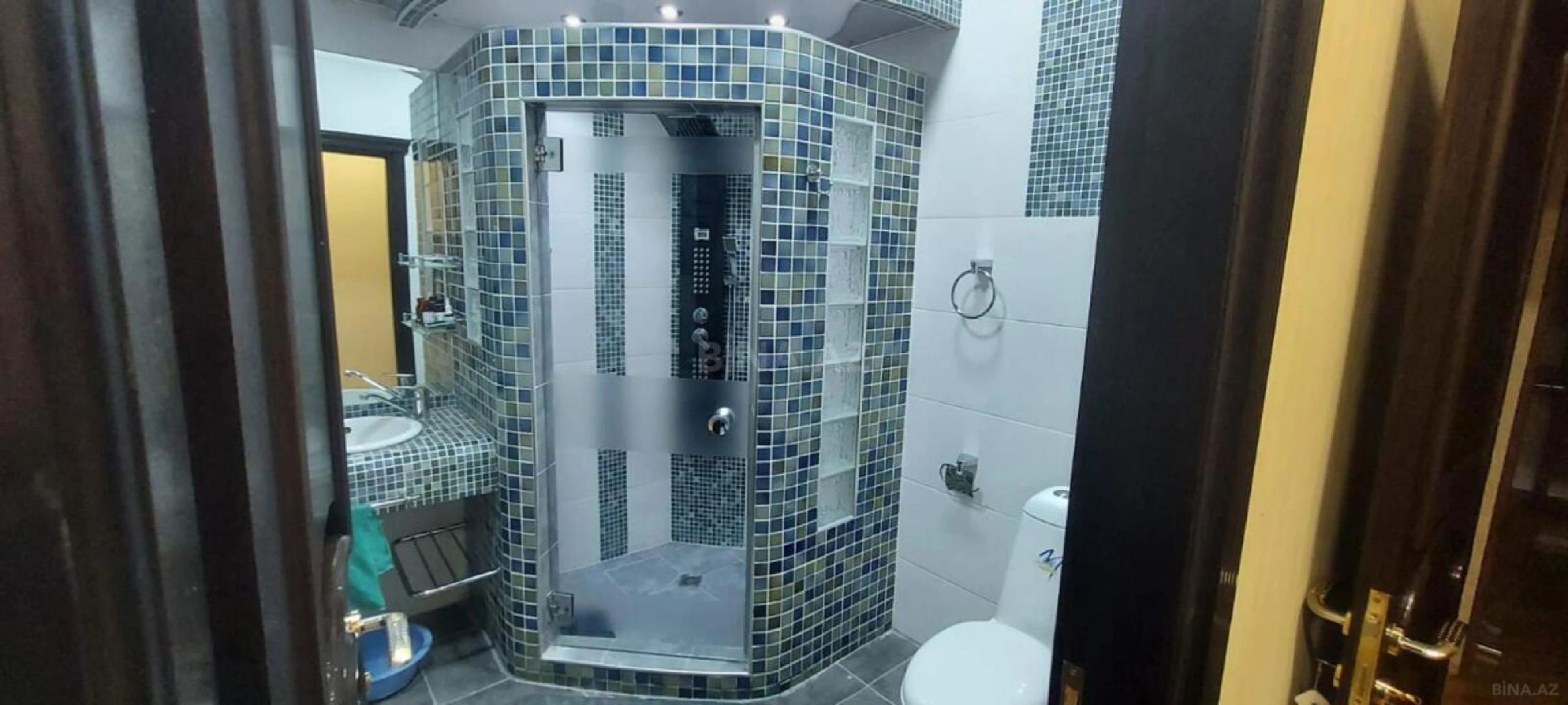 Kirayə verilir 4 otaqlı mənzil 195 m²