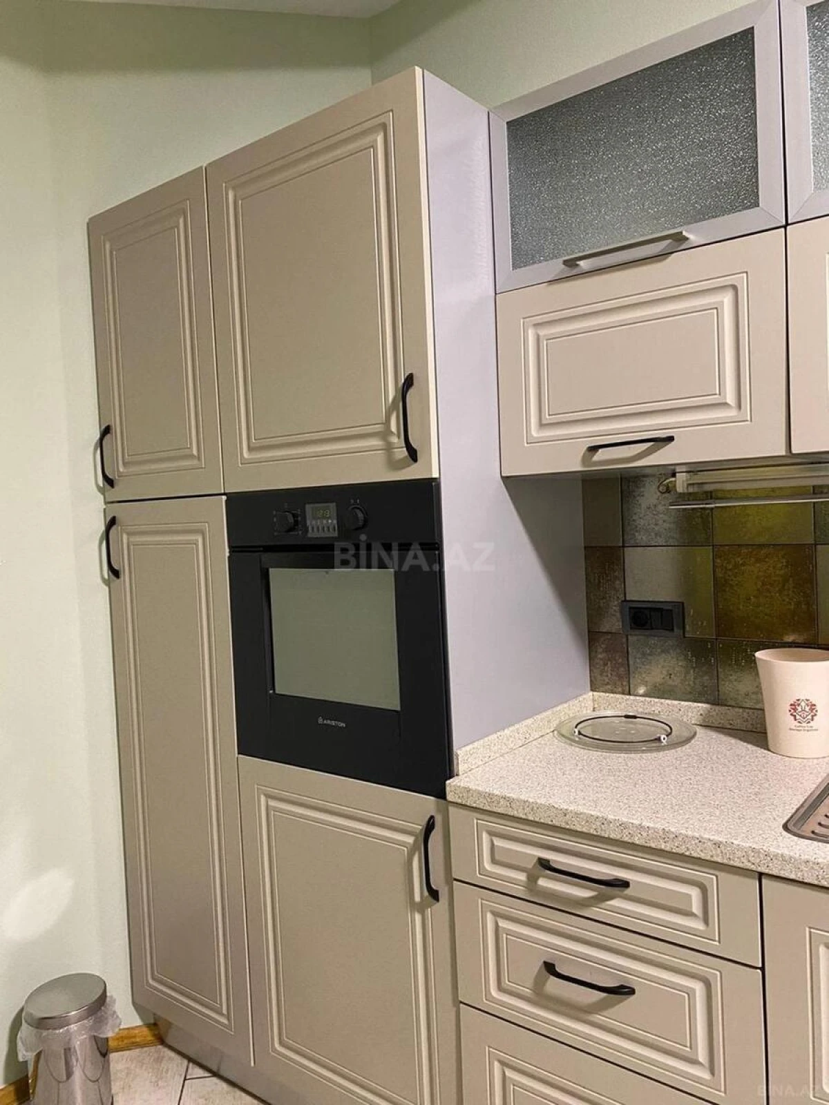 Kirayə verilir 4 otaqlı mənzil 195 m²