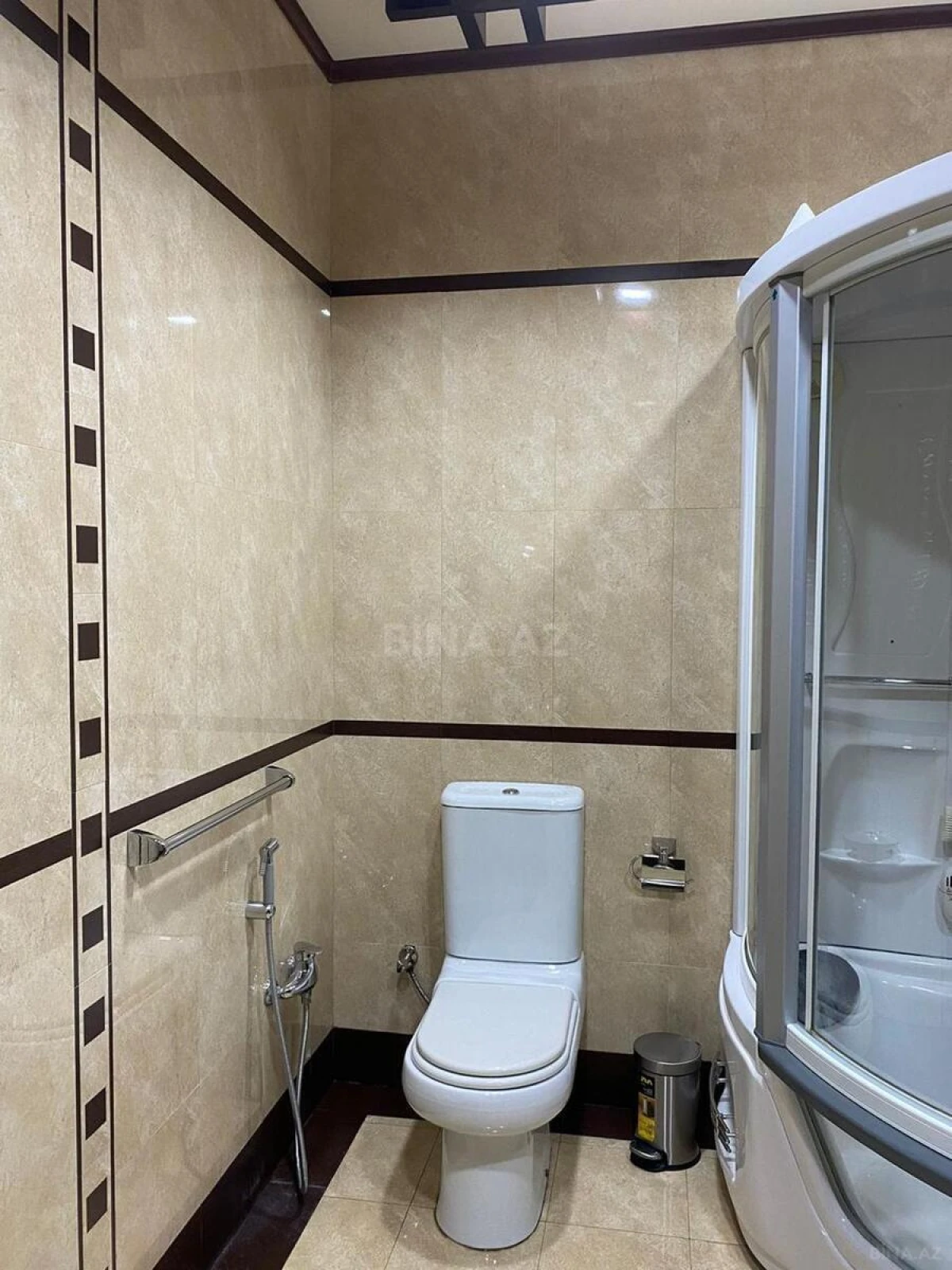 Kirayə verilir 4 otaqlı mənzil 195 m²
