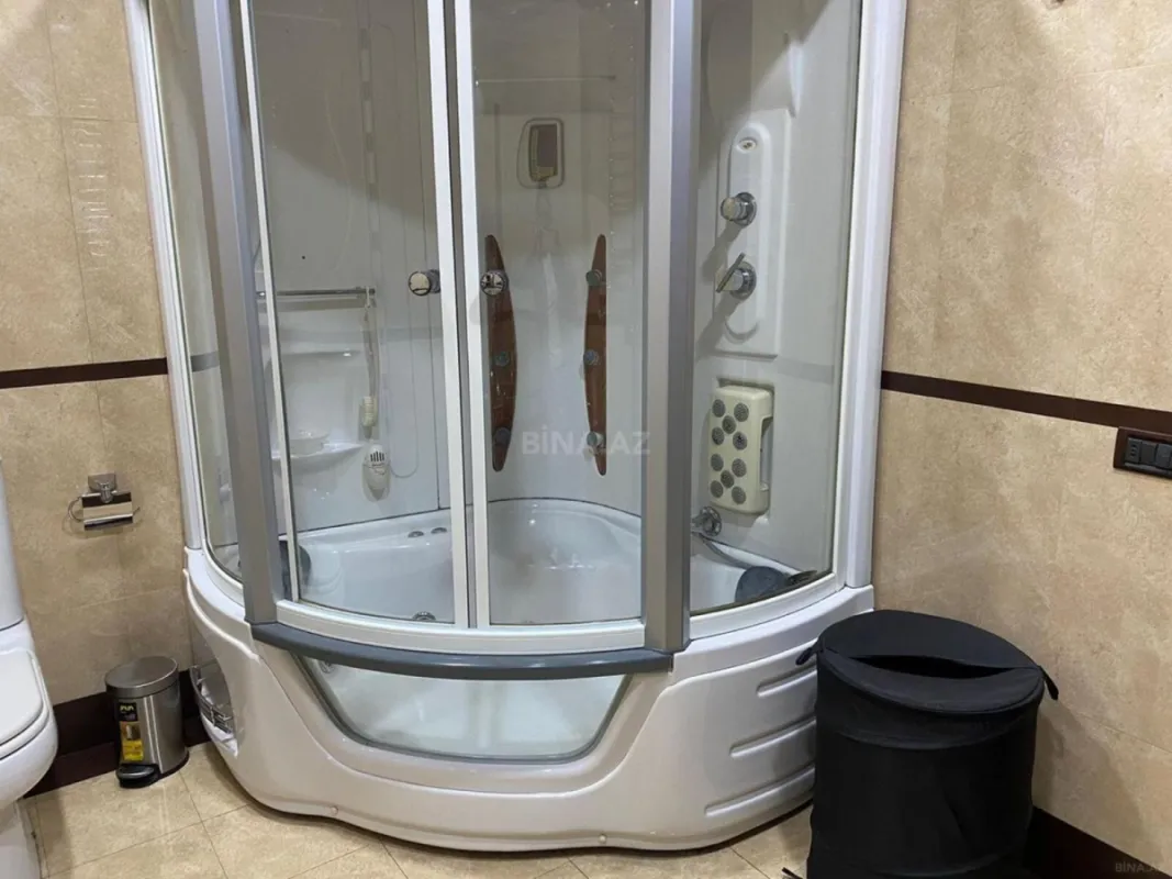 Kirayə verilir 4 otaqlı mənzil 195 m²