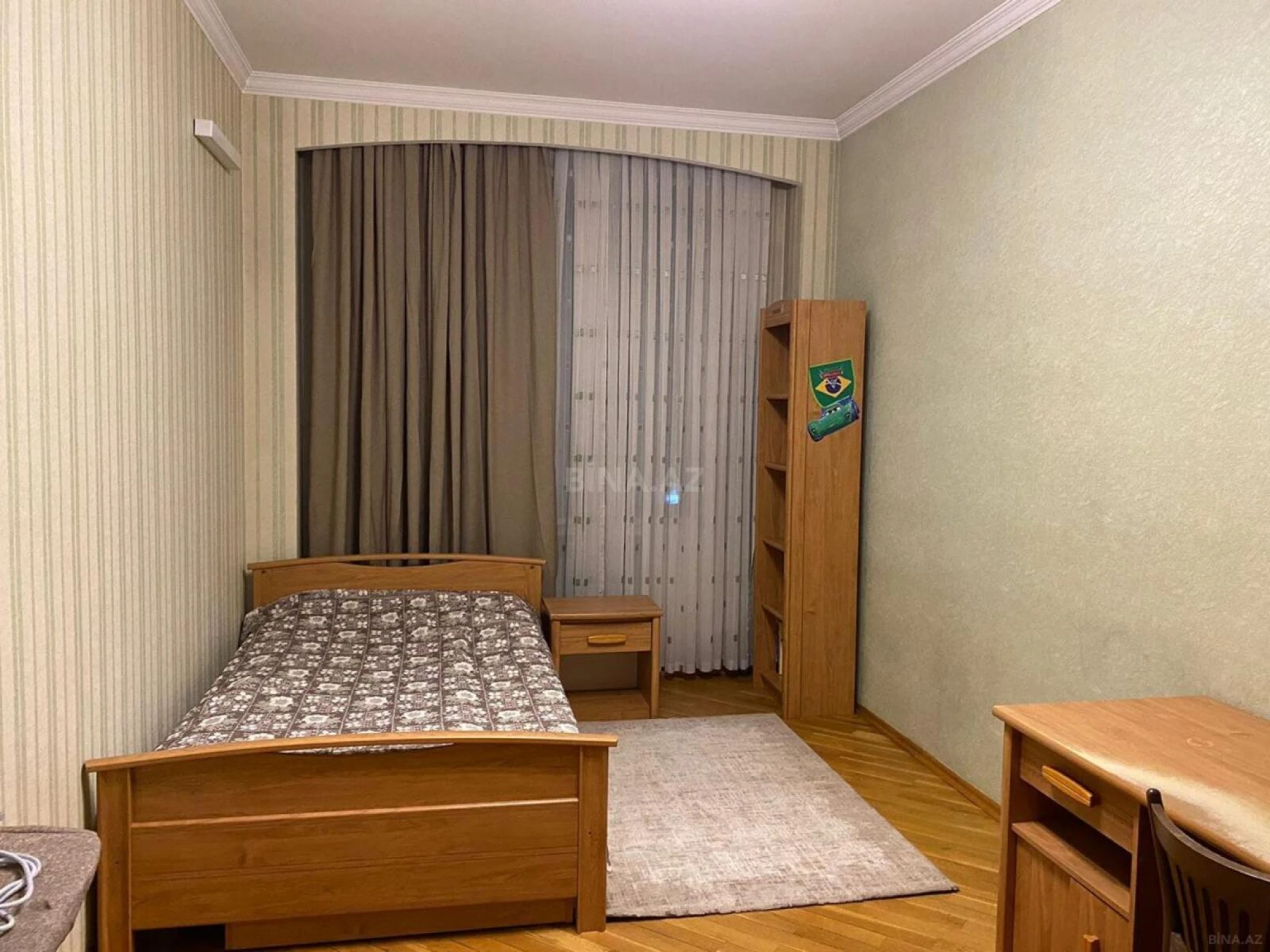 Kirayə verilir 4 otaqlı mənzil 195 m²