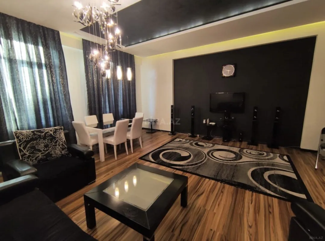 Kirayə verilir 3 otaqlı mənzil 140 m²