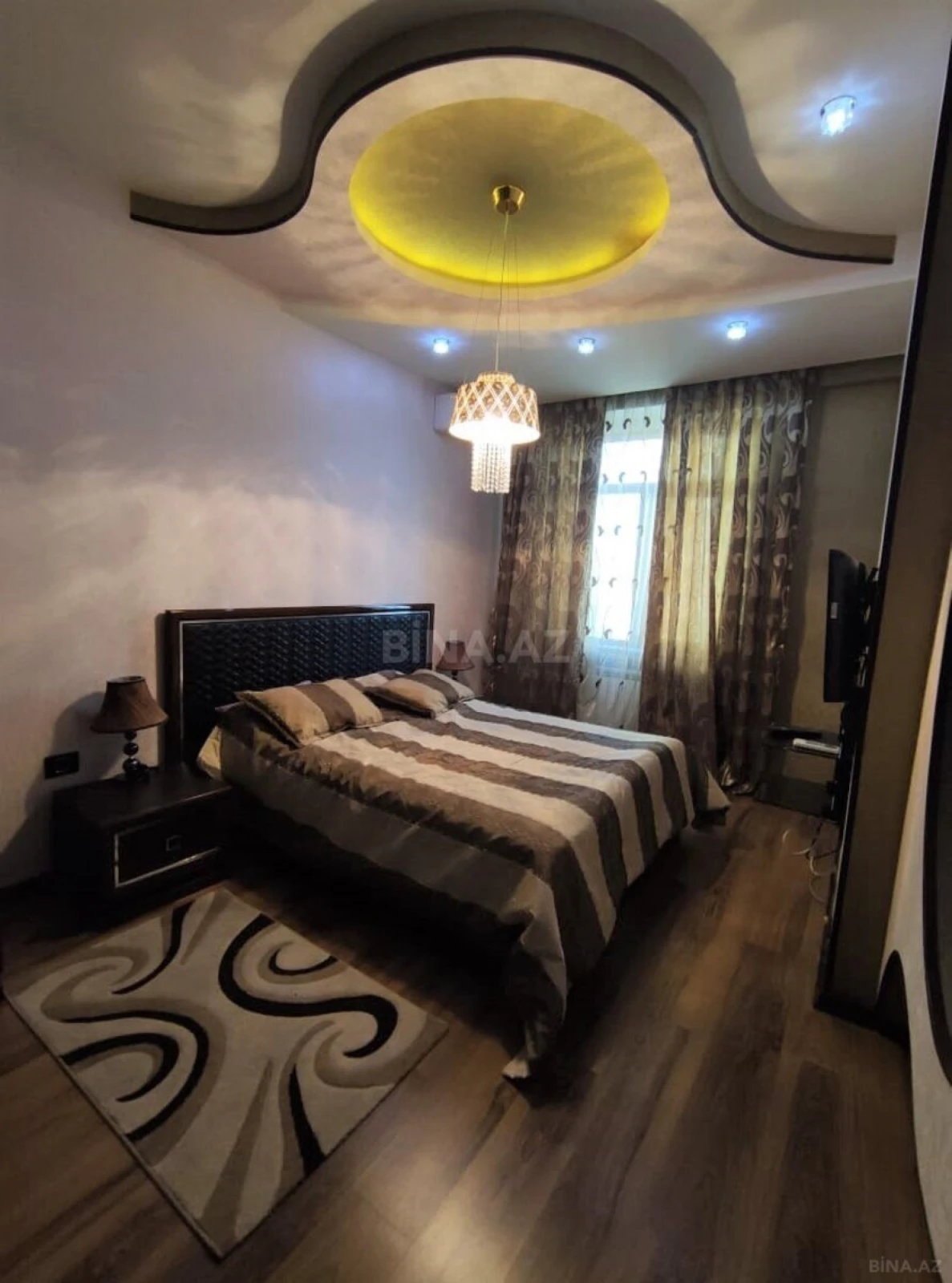 Kirayə verilir 3 otaqlı mənzil 140 m²