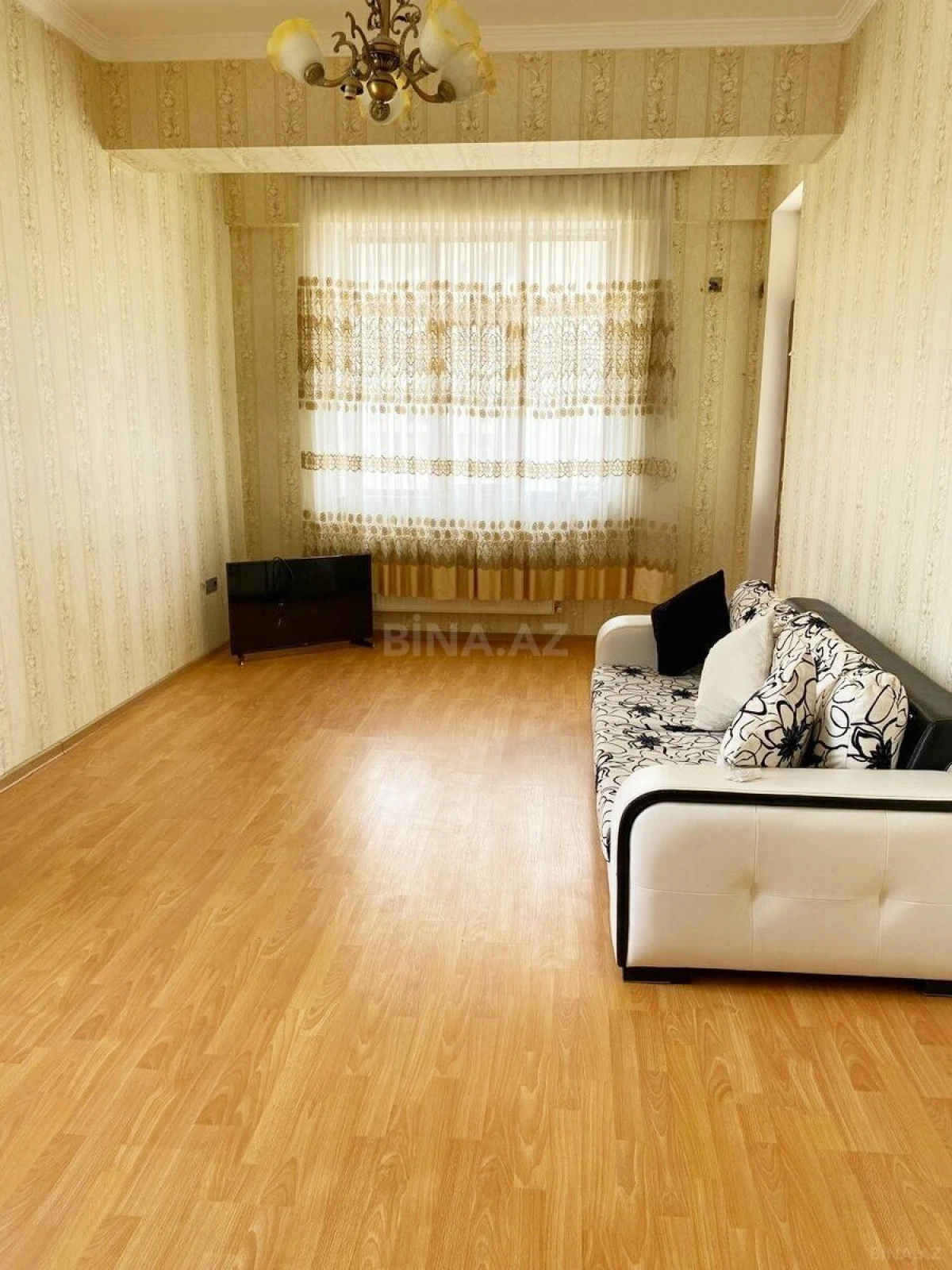 Satılır 2 otaqlı mənzil 73 m²