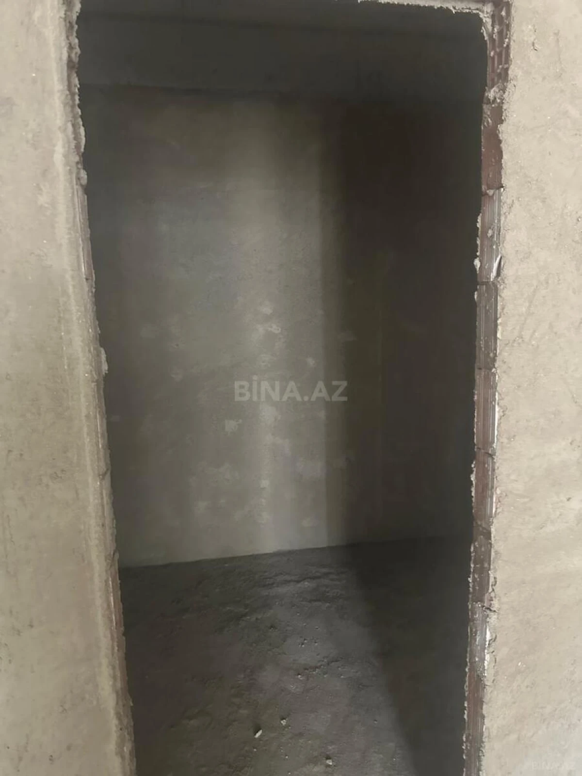 Satılır 3 otaqlı mənzil 143 m²