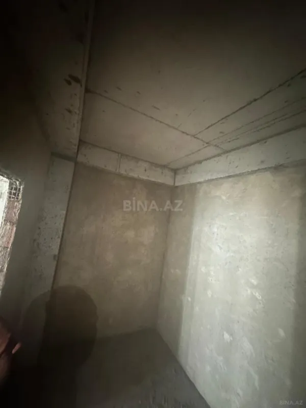 Satılır 3 otaqlı mənzil 143 m²