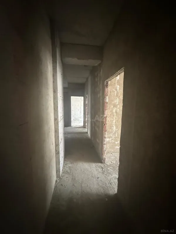 Satılır 3 otaqlı mənzil 143 m²