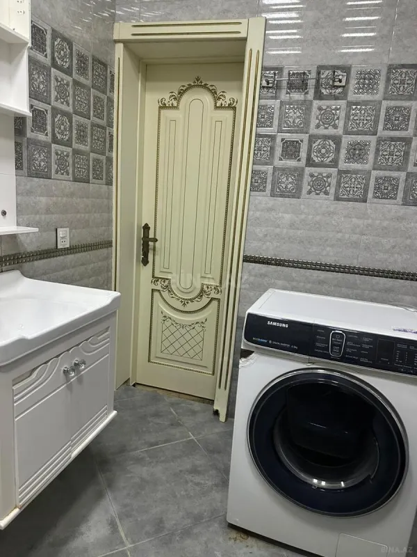 Kirayə verilir 3 otaqlı mənzil 110 m²