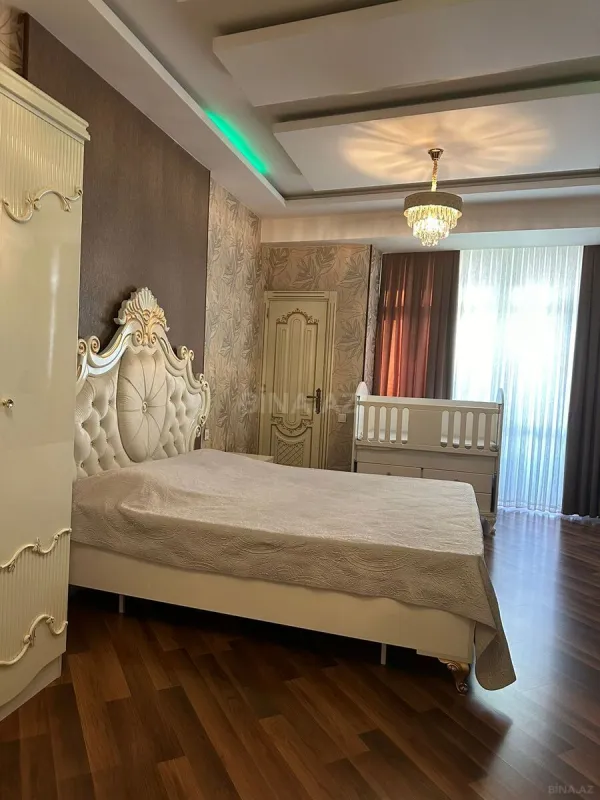 Kirayə verilir 3 otaqlı mənzil 110 m²