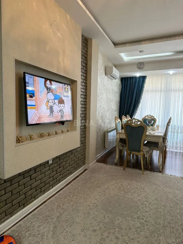 Kirayə verilir 3 otaqlı mənzil 110 m²