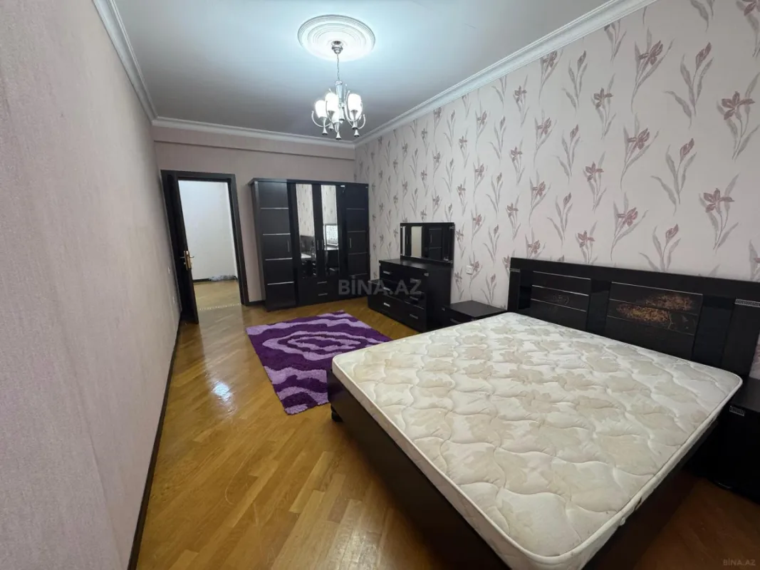 Satılır 2 otaqlı mənzil 80 m²