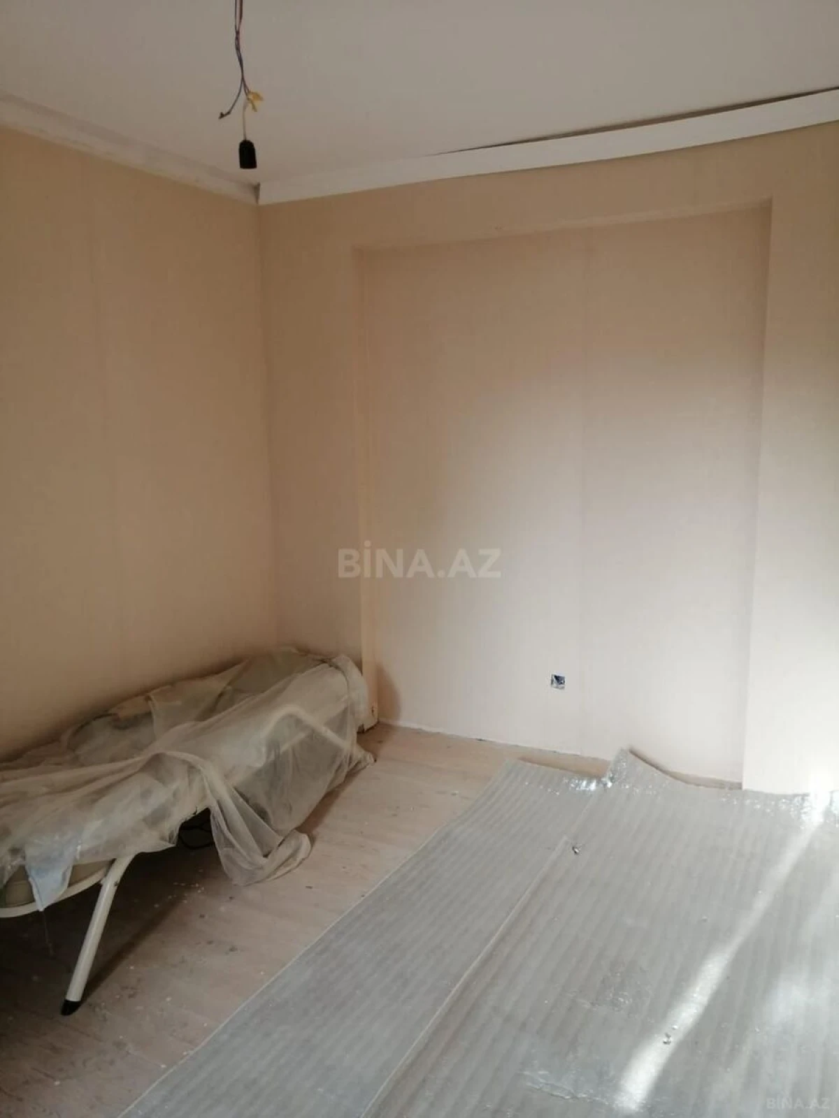 Satılır 4 otaqlı həyət evi 200 m²
