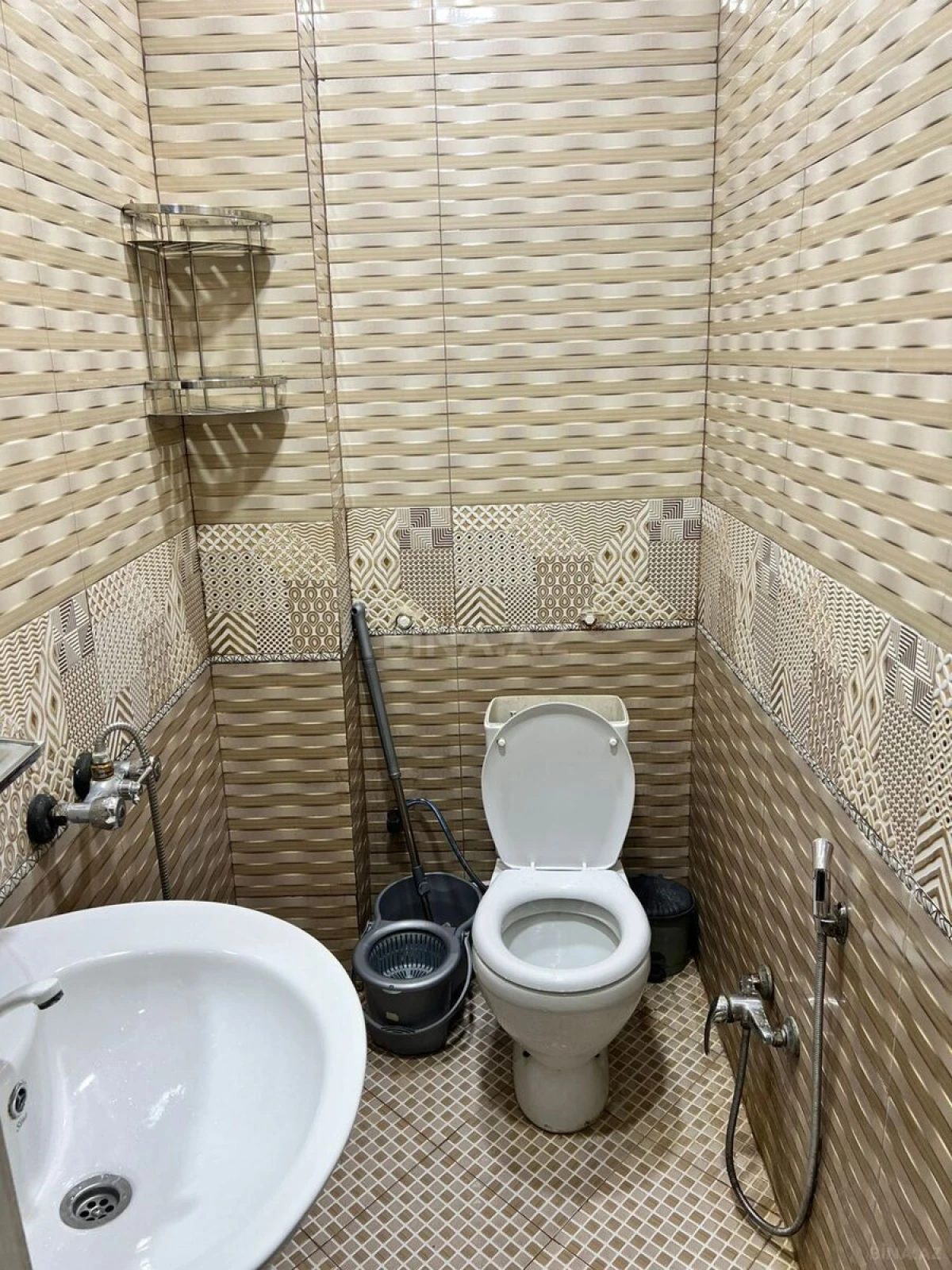 Kirayə verilir 2 otaqlı mənzil 60 m²