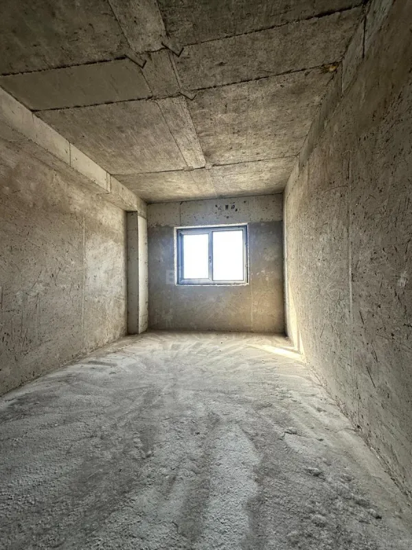 Satılır 4 otaqlı mənzil 193 m²