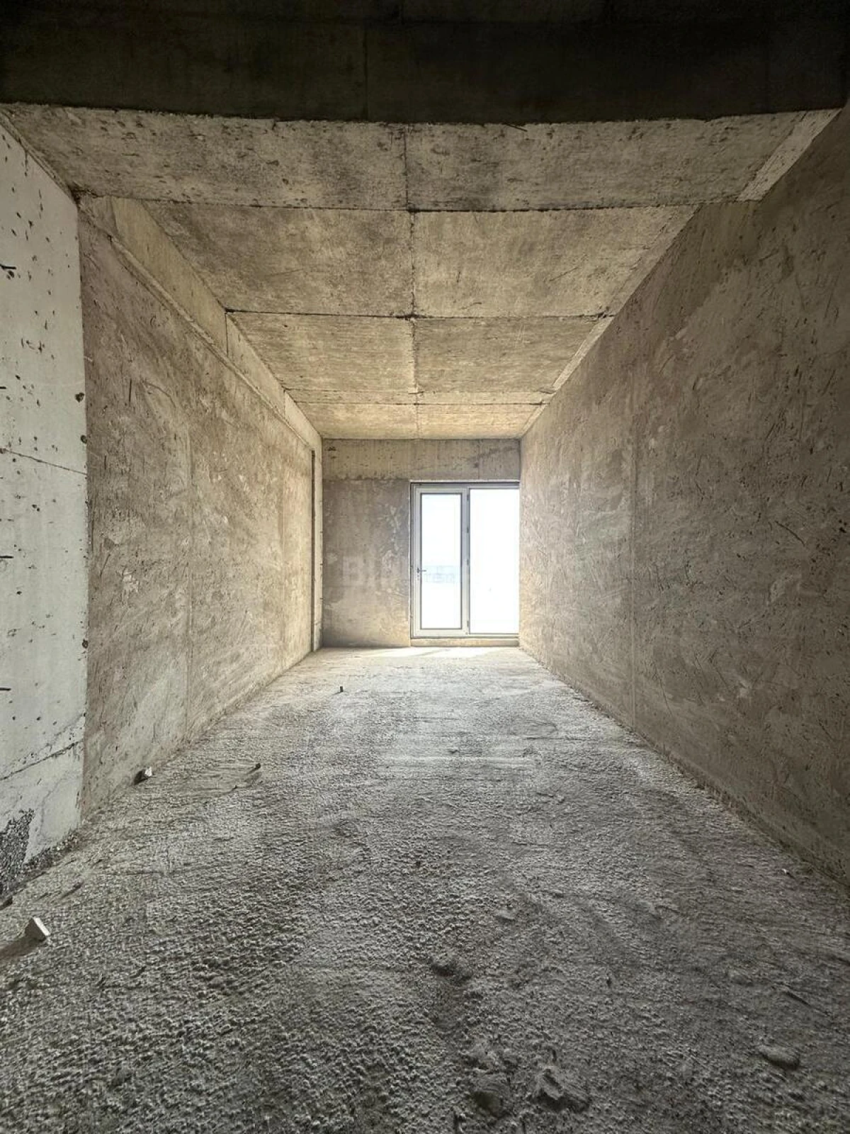 Satılır 4 otaqlı mənzil 193 m²