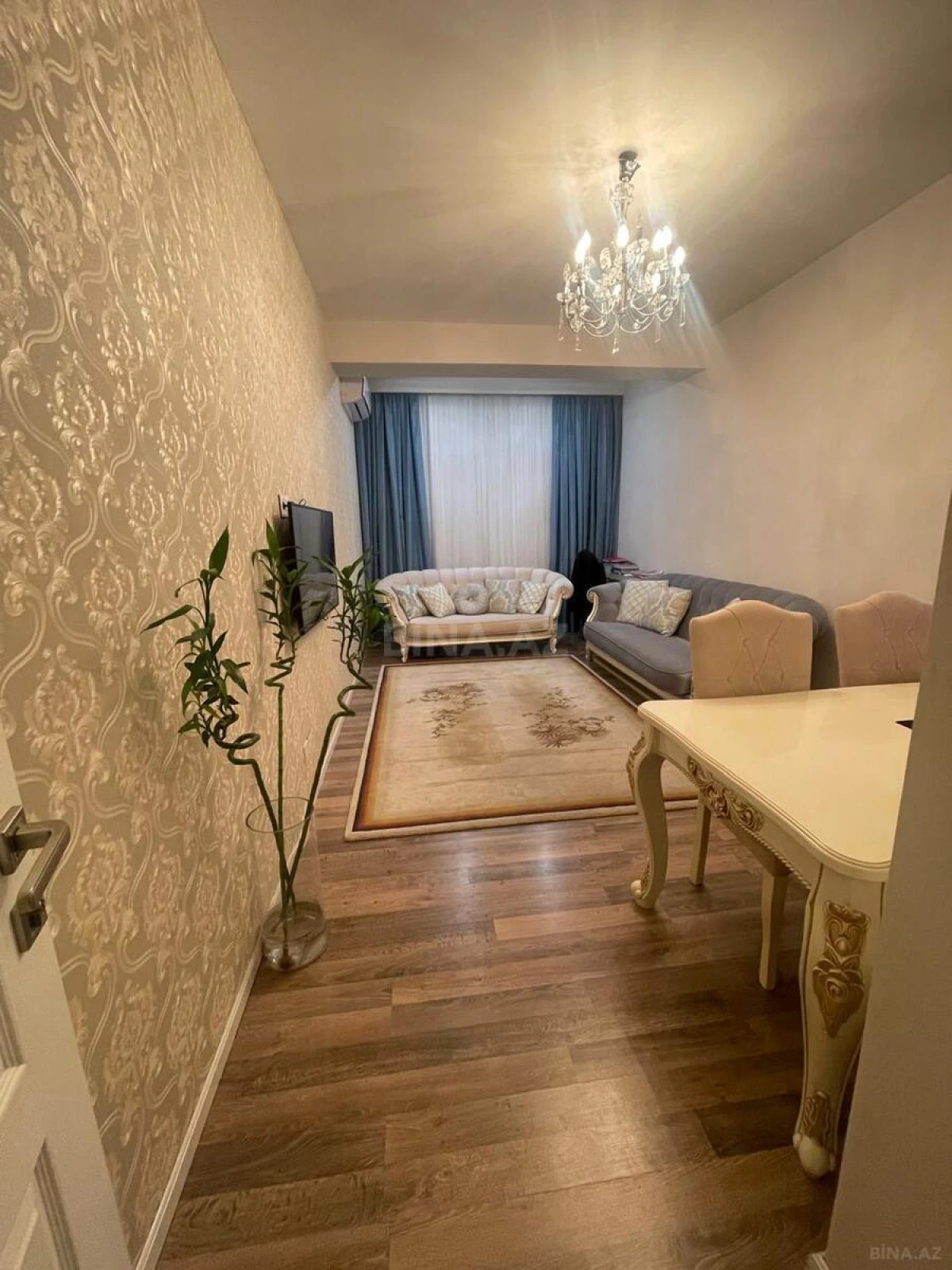 Satılır 2 otaqlı mənzil 78 m²