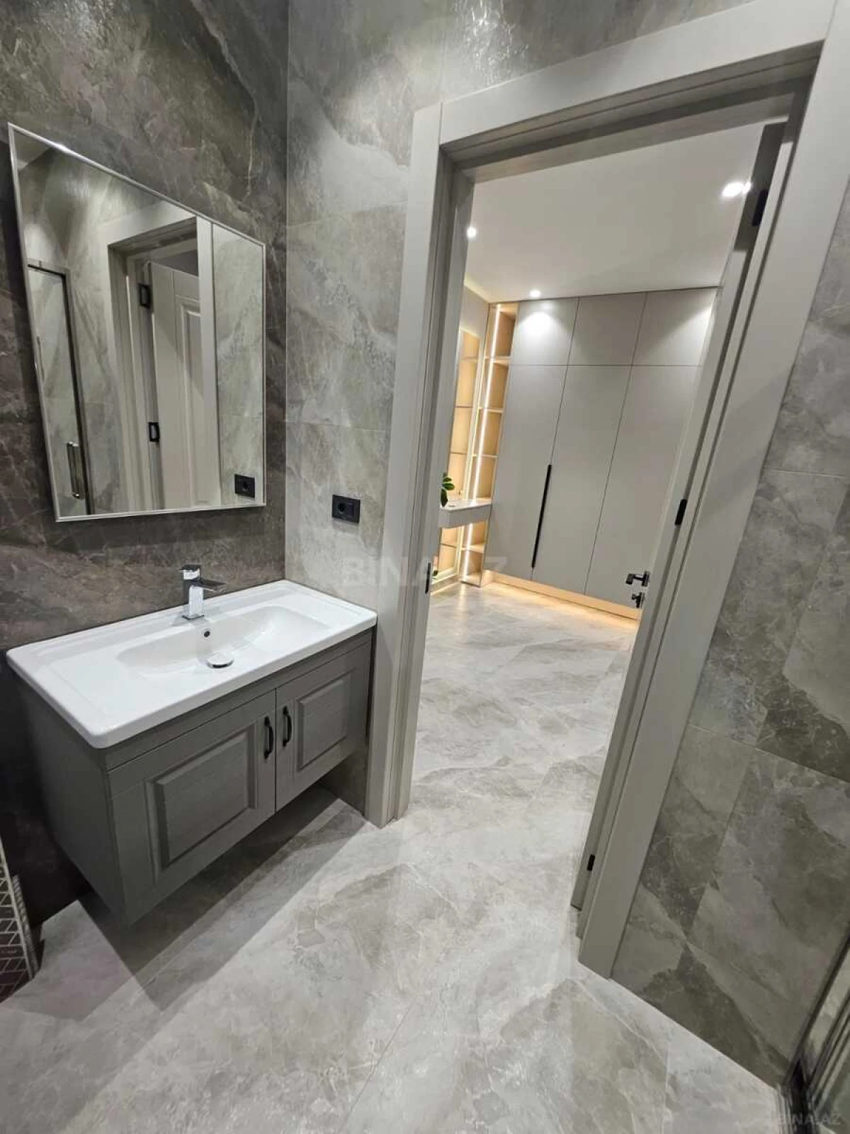 Kirayə verilir 3 otaqlı mənzil 95 m²