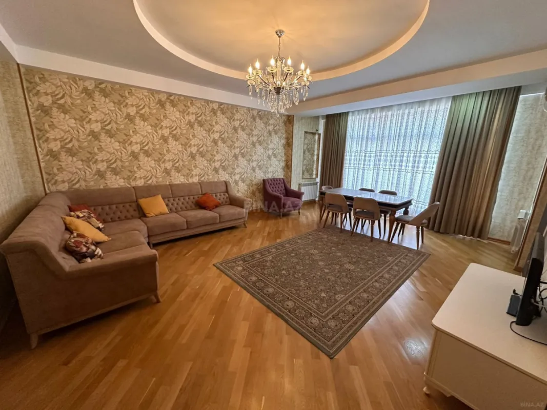 Kirayə verilir 2 otaqlı mənzil 100 m²