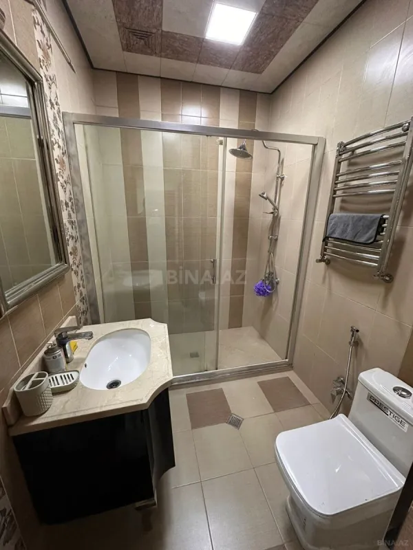 Kirayə verilir 2 otaqlı mənzil 100 m²