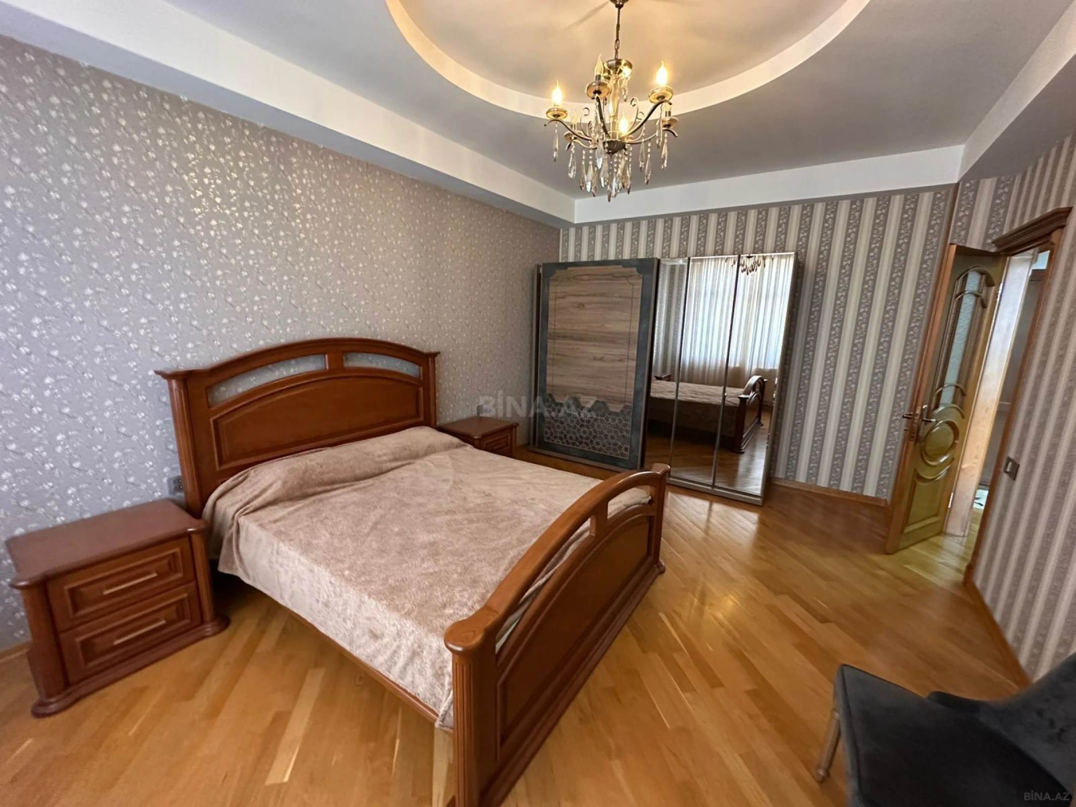 Kirayə verilir 2 otaqlı mənzil 100 m²