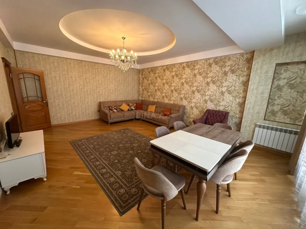 Kirayə verilir 2 otaqlı mənzil 100 m²